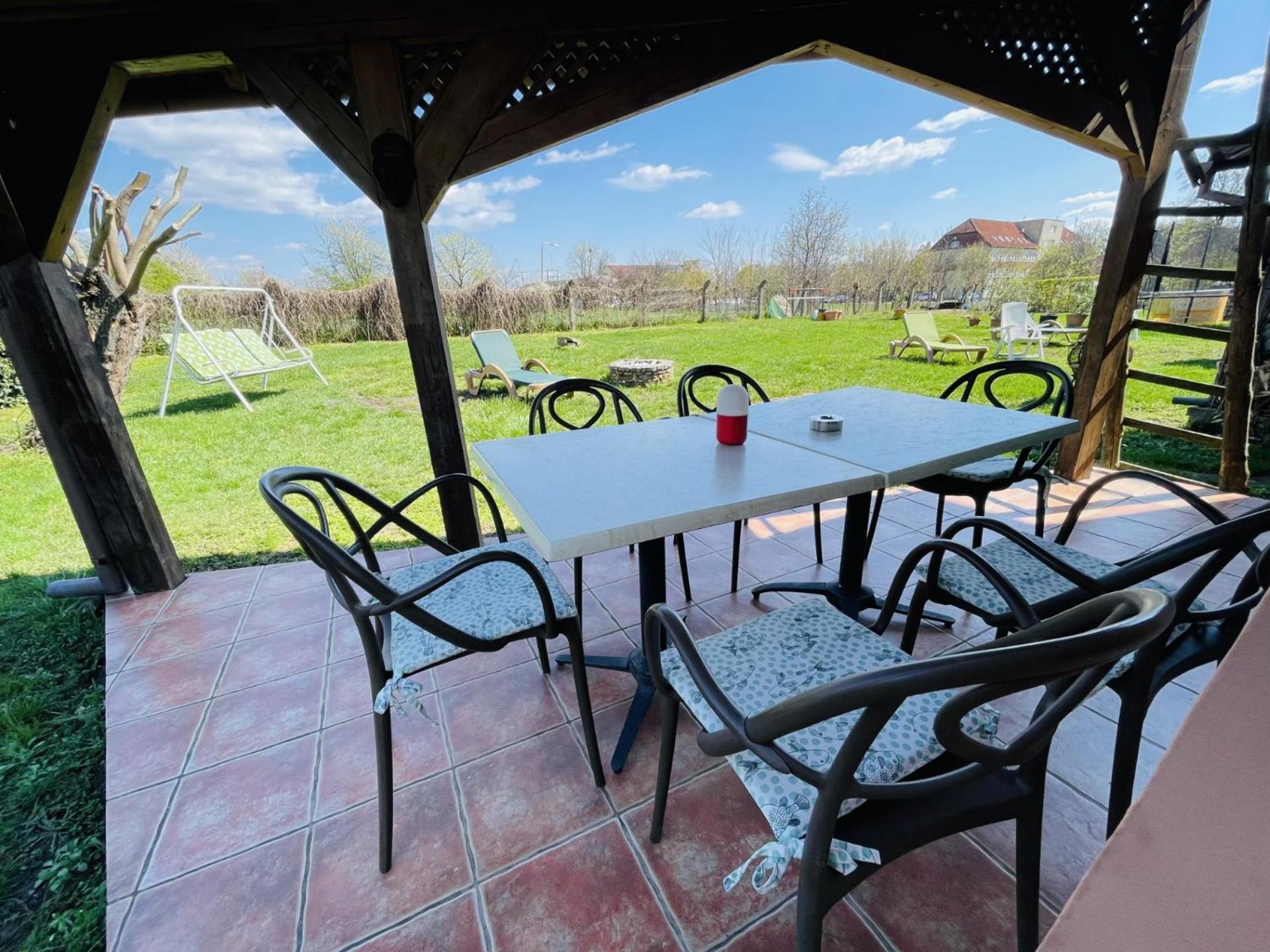 Apartment Greenpark Garden Family Near Tokaj *